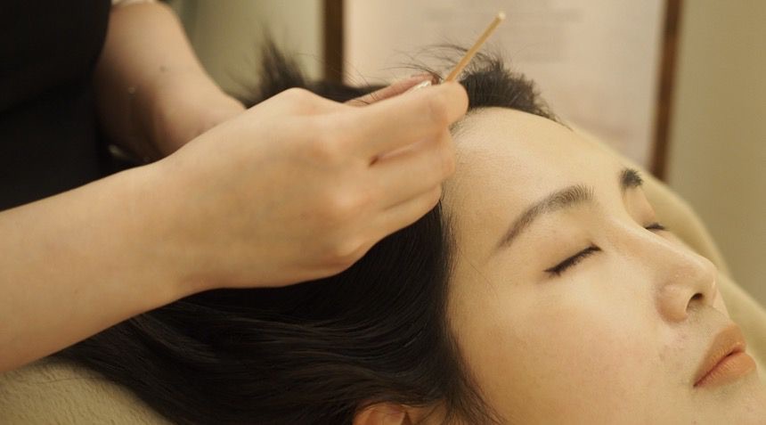 Precision scalp cleansing treatment for healthy hair at Seattle head spa